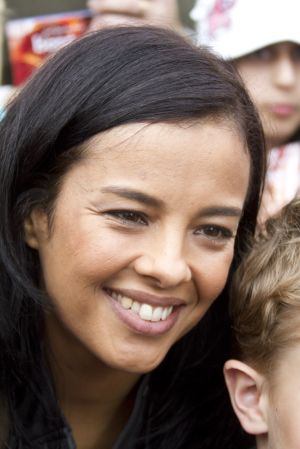 liz bonnin sm.jpg